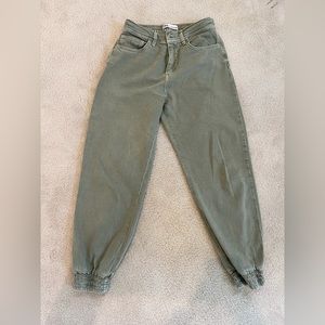 Zara the mercer jogger in green size S, 26